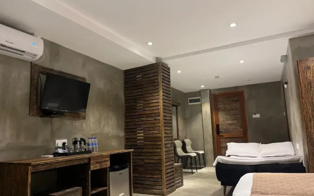 selene city hotel