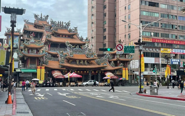 Puremeworld Hotel