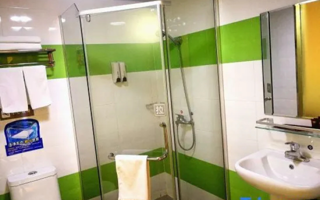 Junyi Chain Hotel (Nantong Chongchuan District First People's Hospital store) – Bathroom – Nantong