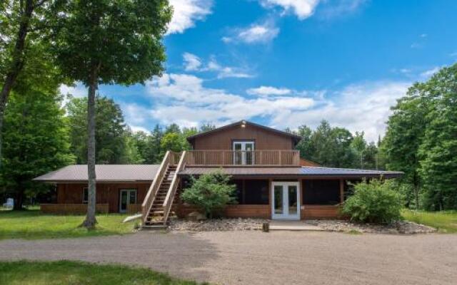 Madawaska Lodge-Camping Cabins