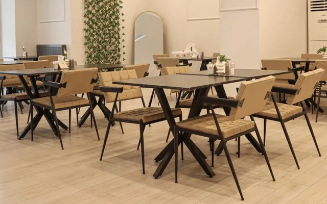 Home Plus Hotel