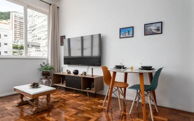 7 Minutes From Ipanema Beach Bt302b