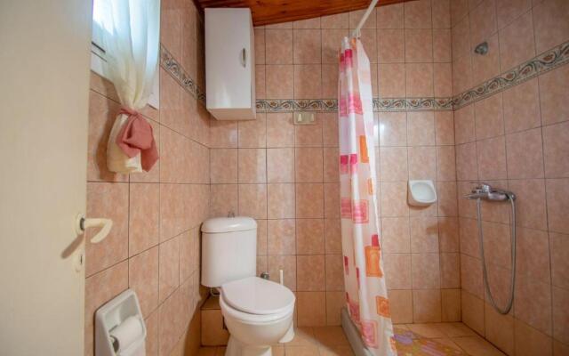 Doras Beach Bungalow B