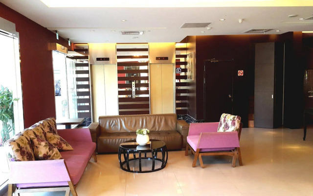 King Regency Hotel