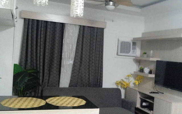 1 Br condo T2-8H