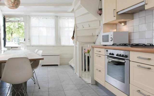 Canal Belt apartments - Amstel River area