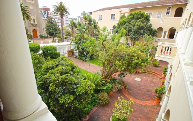 Victoria Court 111 - in Cape Town (Camps Bay)