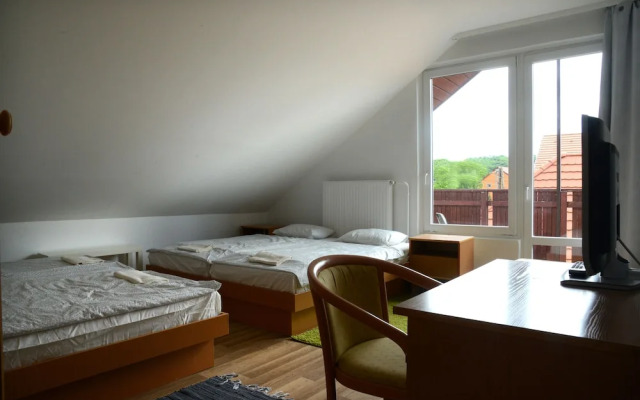 Május 1 Vendégház