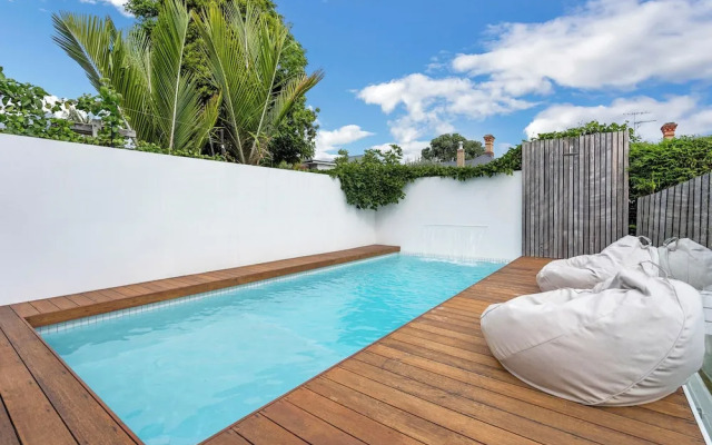 Cowan Street Home by Urban Rest