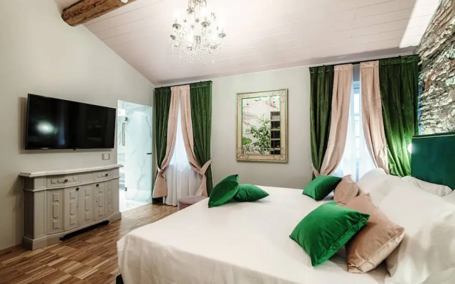 Aurum - Como Luxury Suites