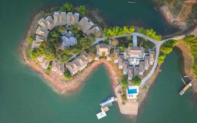 Sanctuary Nam Ngum Beach Resort