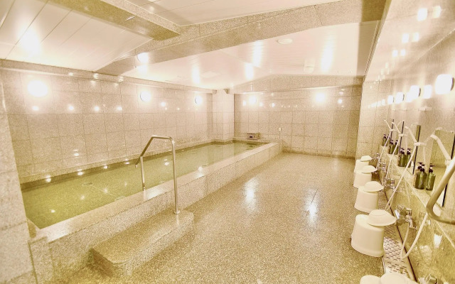 Kyoto Universal Hotel Karasuma