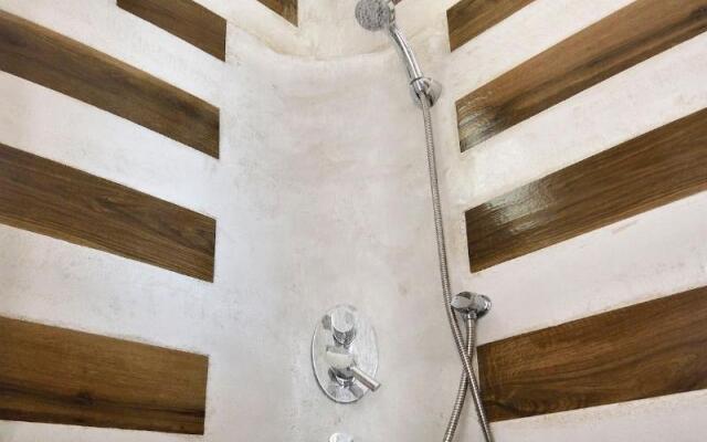 Jenny's Summer Houses