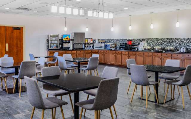 Wyndham Garden Kenosha Harborside