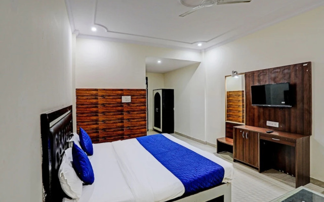 Roomshala 020 Hotel Black Stone