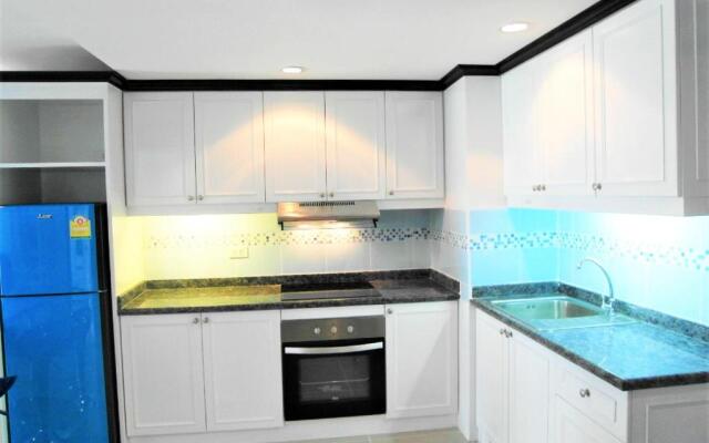 Sea View 16th Floor Condo at Jomtien Beach