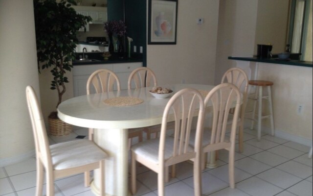 Venetian Bay Resort by DWS Vacation Villas