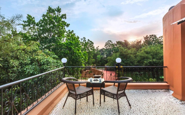 SaffronStays Ekaant