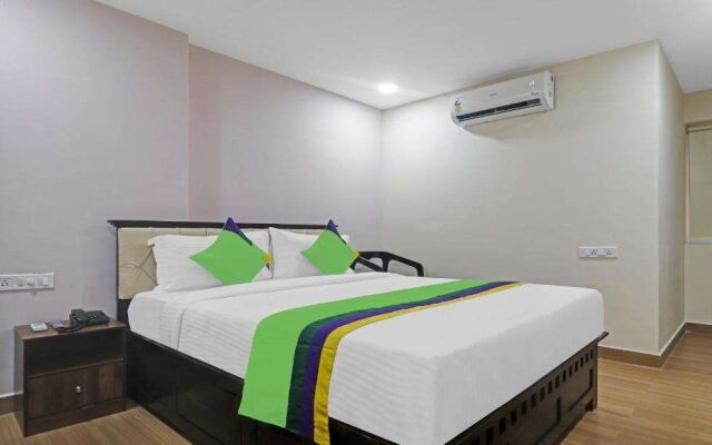 Treebo Trend Purple Square Hotel