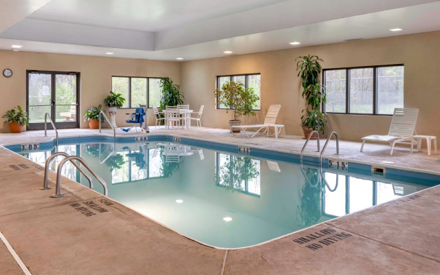 Comfort Inn Duncansville - Altoona