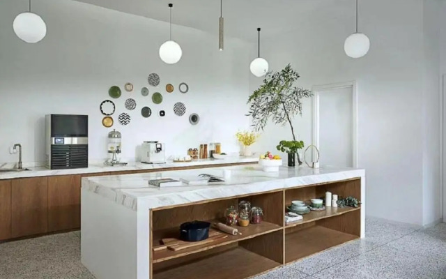 basePLUS-Binjiang Serviced Apartment