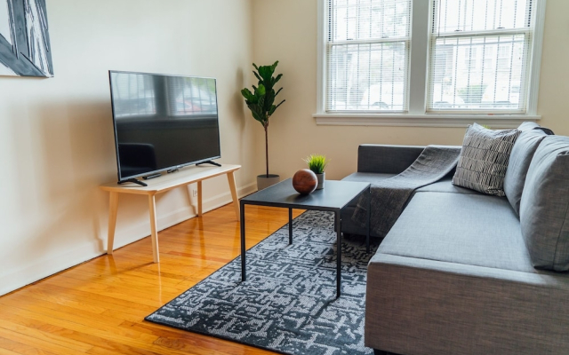 Chic & Pristine 1BR Apt in Marshfield