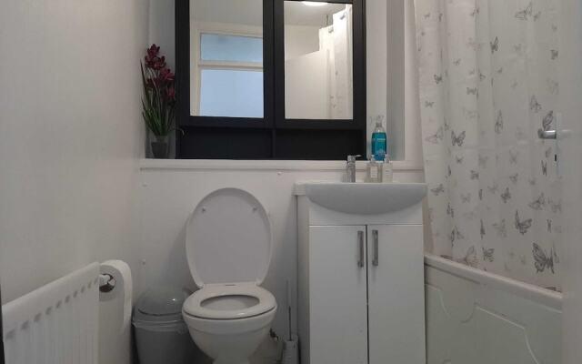 Beautiful 1-bed House by Manchester City Stadium