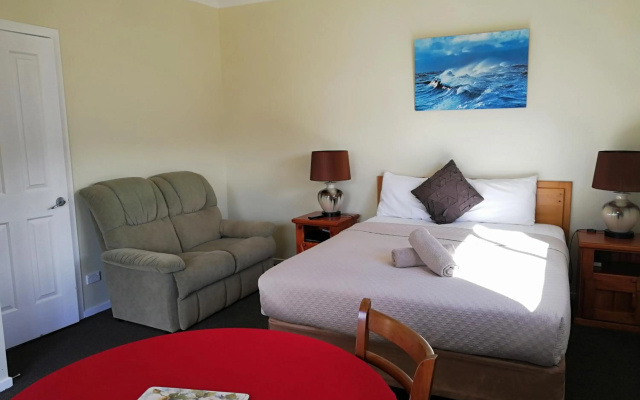 Wintersun Gardens Motel – Guest Rooms – Bicheno