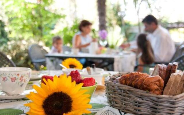 Villa Euchelia Resort