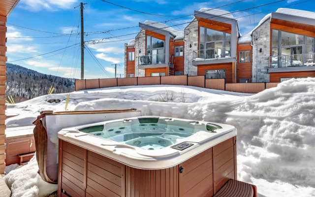 25- Chalet à Louer à Stoneham