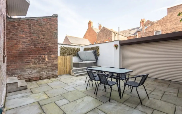 Host Stay Chatsworth Townhouse I