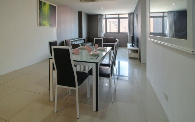 OYO Home 572 Classy 2 Bedroom Taragon Puteri