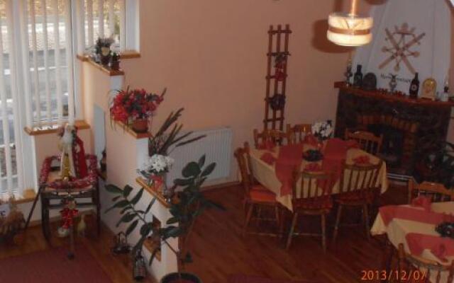 Casa Doma'r - Alina