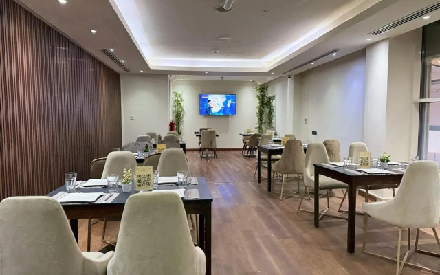 Ivory Inn Hotel Doha