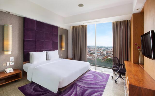 Holiday Inn Bandung Pasteur, an IHG Hotel