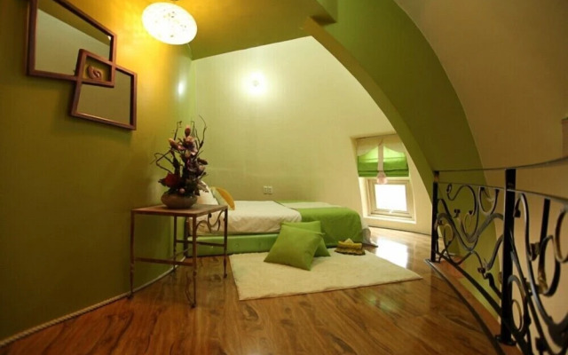 Apple farm stay
