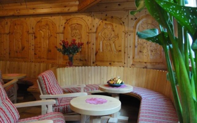 Hotel Gebidem