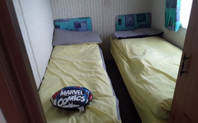 3 bed Caravan Suzie 1,10 Mins From Beach Suzie 1