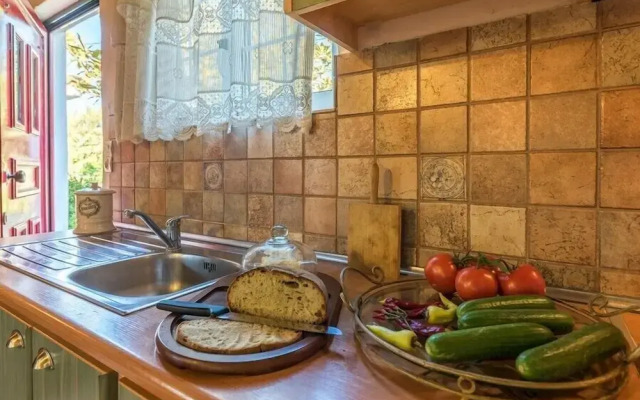 Ilyessa Cottages