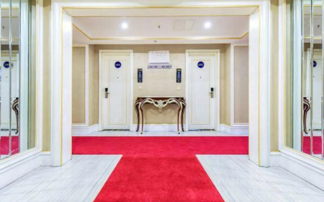 Borrman Hotel (Chongqing Qijiang East Station Shaxihe Park Store)