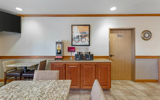 Best Western Plus Capital Inn