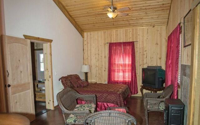 DiamondStone Guest Lodges