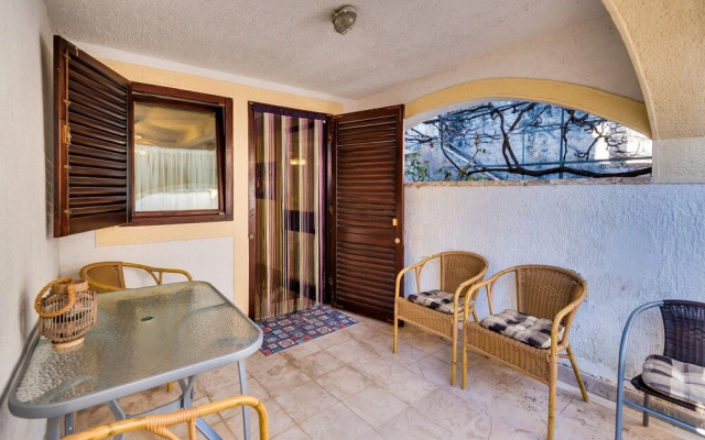 Land - 100m From the sea - A2