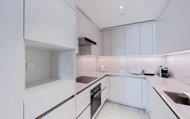Jumeirah Gate Tower - Luton Vacation Homes