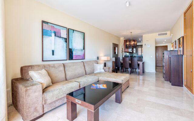 Stunning 2BR Sea View Condo 8 in Malibu