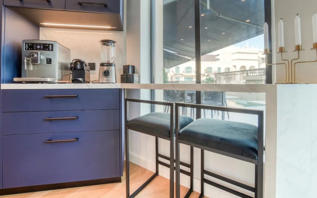 Modern 3BR Palm Penthouse w Private Plunge Pool