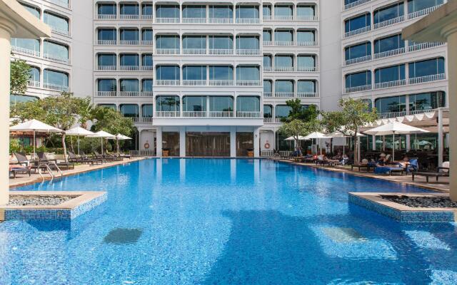 Отель The Robertson House by The Crest Collection