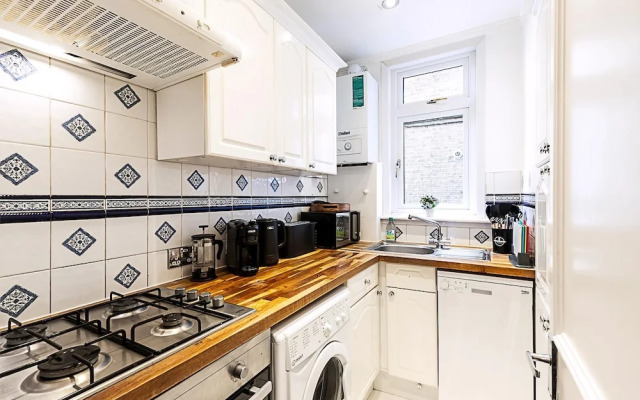 Chic Garden Flat in Leafy Ealing