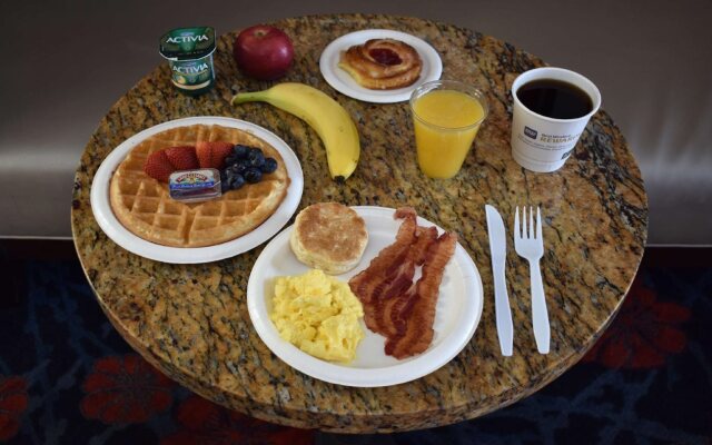 Clarion Pointe Morrow - Atlanta South