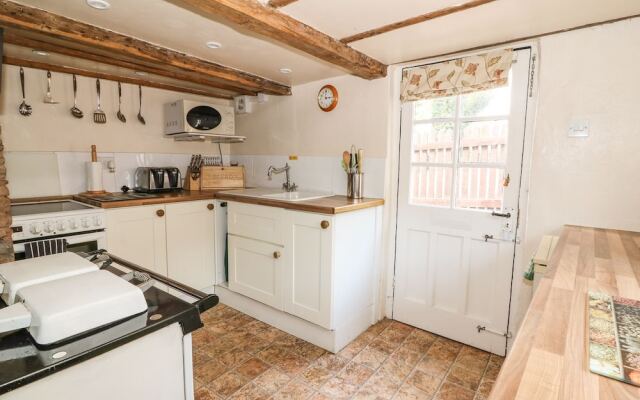 Poston Holiday Cottage